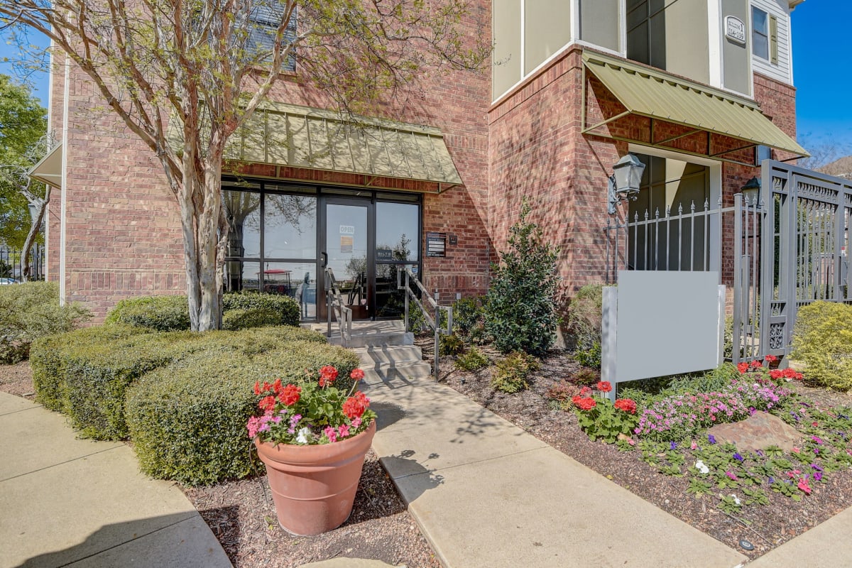 Photos and Video of Skyview West Apartments in Fort Worth, TX